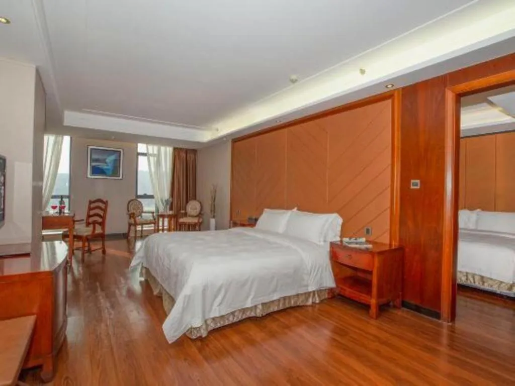 Bed in Auspicious Hotel