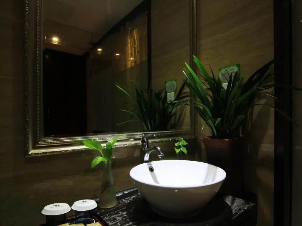 Fuzhou Chuanjie Hotspring and Golf Club Hotel