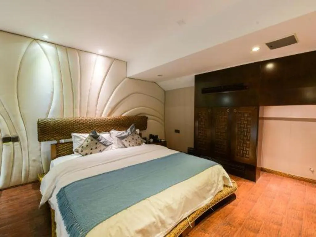 Bed in Fuzhou Chuanjie Hotspring and Golf Club Hotel