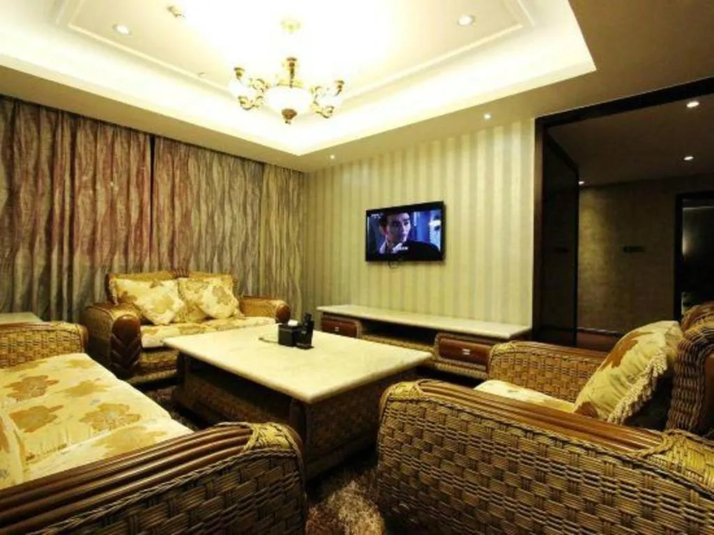 Fuzhou Chuanjie Hotspring and Golf Club Hotel