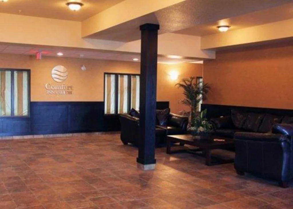 Comfort Inn & Suites