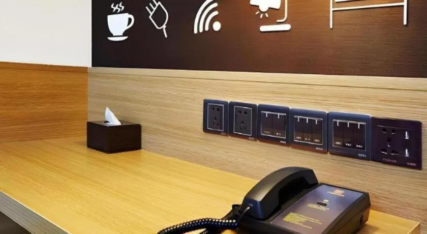 7 Days Premium Tongliao Train Station Branch