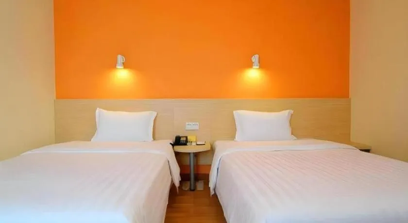 Bed in 7 Days Inn Beijing Shunyi Development Area Mordern Motor City