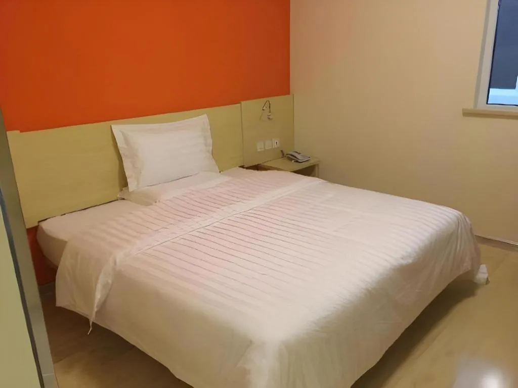 Bed in 7 Days Inn Beijing Shunyi Development Area Mordern Motor City