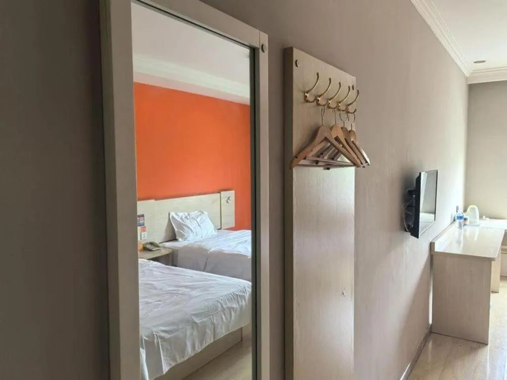 Bed in 7 Days Inn Beijing Shunyi Development Area Mordern Motor City