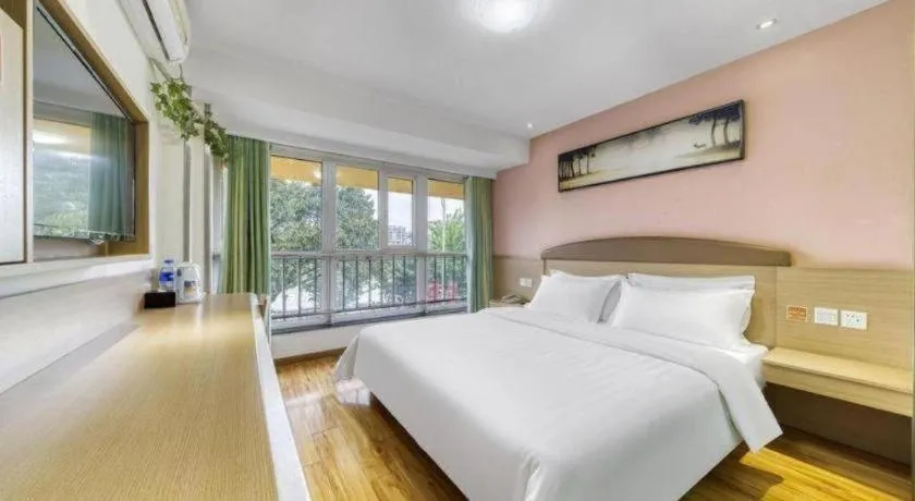 Bed in 7 Days Inn Ya'an Langqiao Pedestrian Street Center