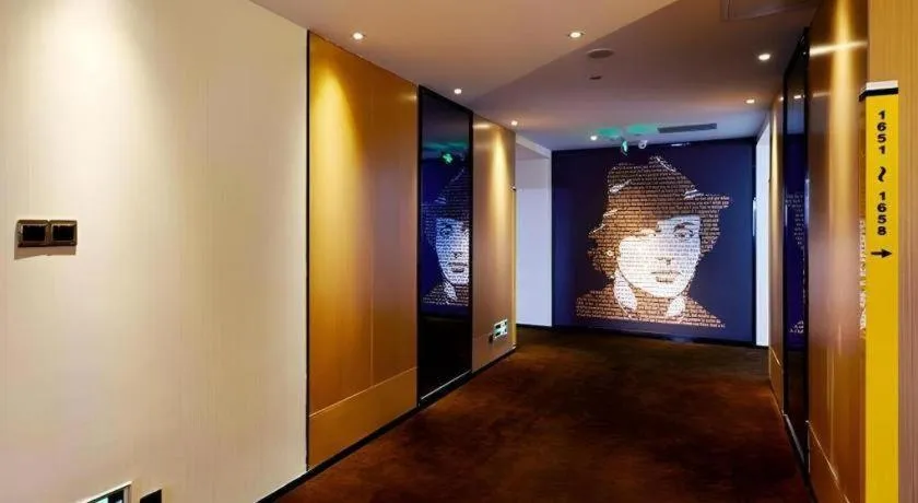 7 Days Premium Jingjiang Fuhai New World Automobile Terminal Branch