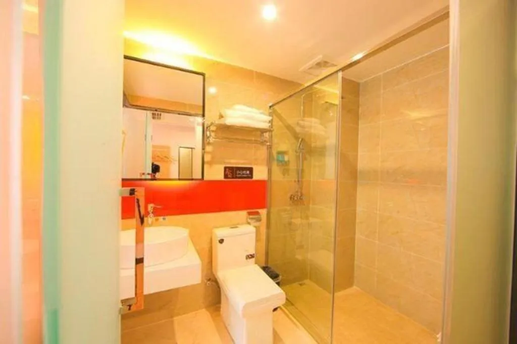 7 Days Premium Jingjiang Fuhai New World Automobile Terminal Branch