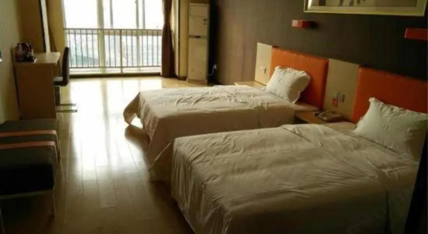Bed in 7 Days Premium Jingjiang Fuhai New World Automobile Terminal Branch