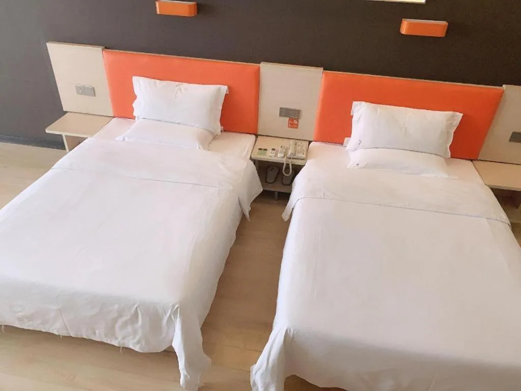 Bed in 7 Days Premium Jingjiang Fuhai New World Automobile Terminal Branch