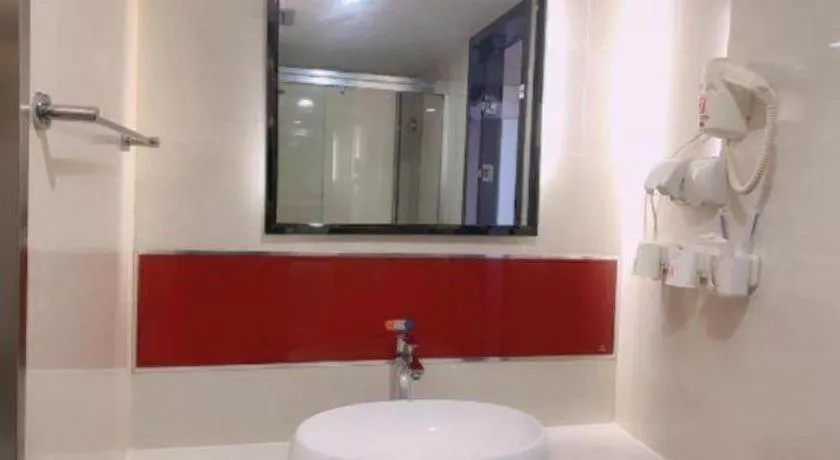 7 Days Premium Jingjiang Fuhai New World Automobile Terminal Branch