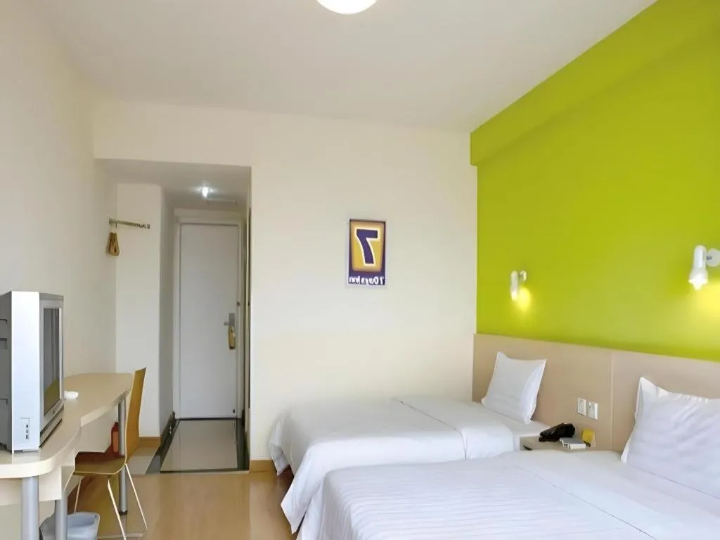 Bed in 7 Days Inn Jixian County Baowei Road