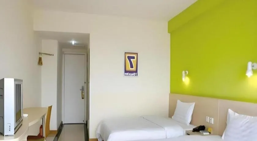 Bed in 7 Days Inn Jixian County Baowei Road