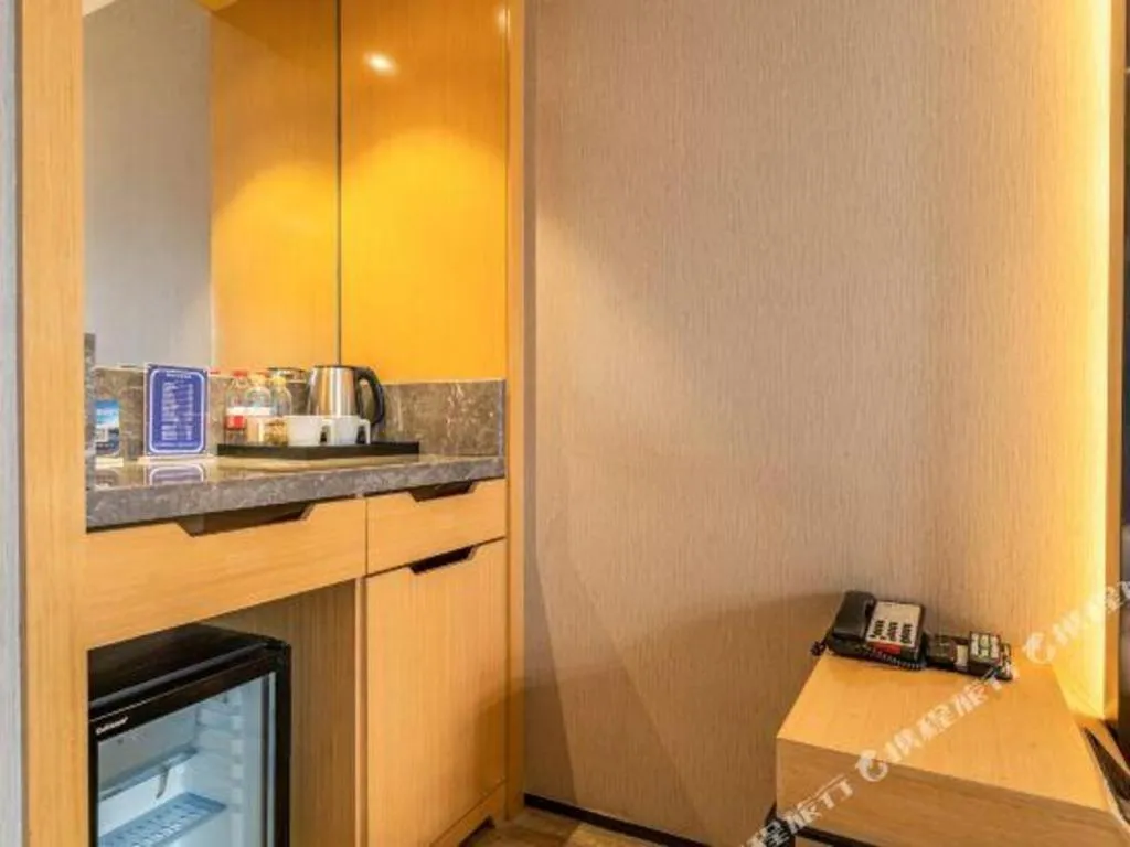 Qingdao Elegance Hotel