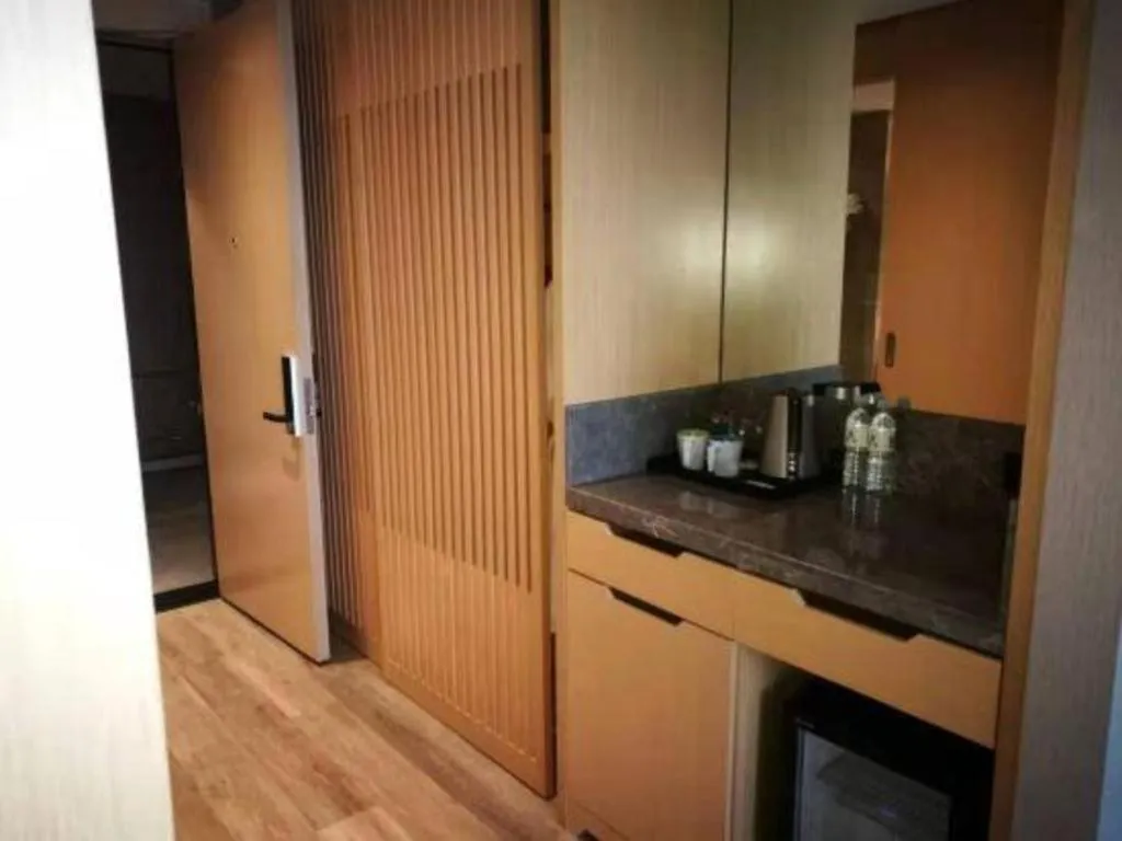 Qingdao Elegance Hotel