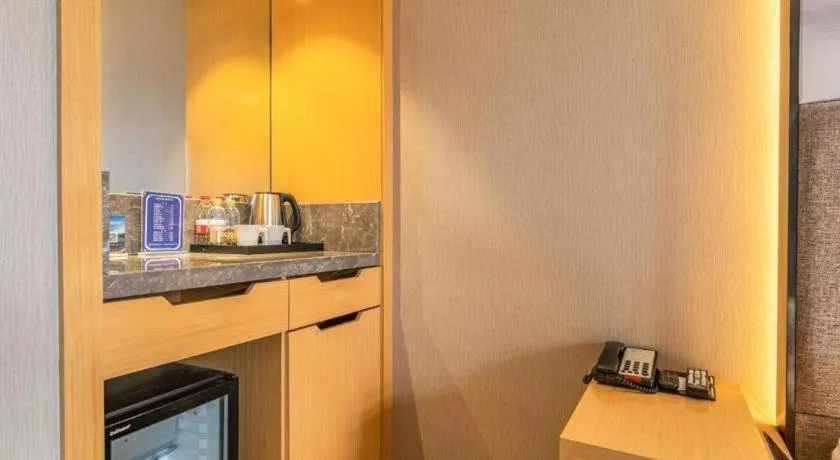 Qingdao Elegance Hotel