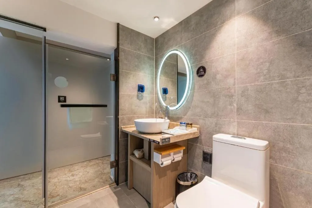 Qingdao Elegance Hotel