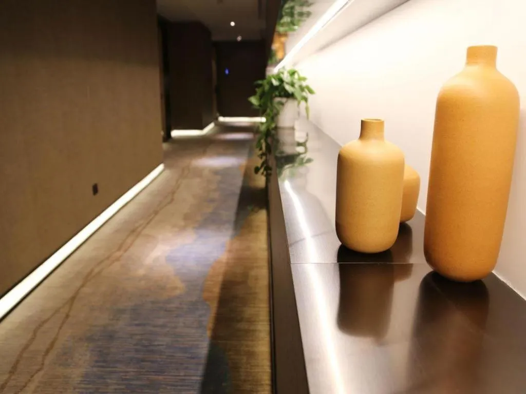 Qingdao Elegance Hotel