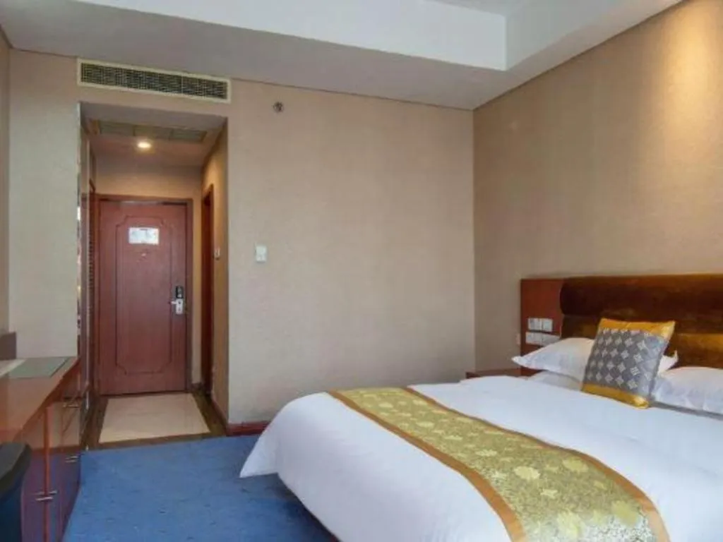 Bed in Qingdao TianRun JinWang Hotel