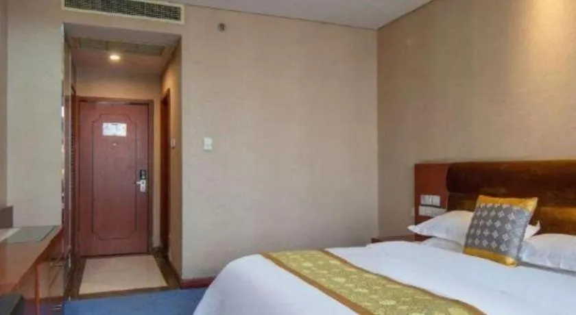 Bed in Qingdao TianRun JinWang Hotel