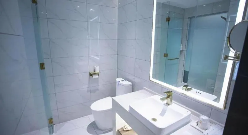 7 Days Inn Yingshang Lanxing Building Materials Market