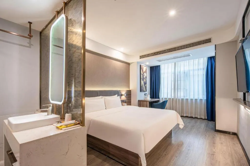 Bed in 7 Days Inn Yingshang Lanxing Building Materials Market