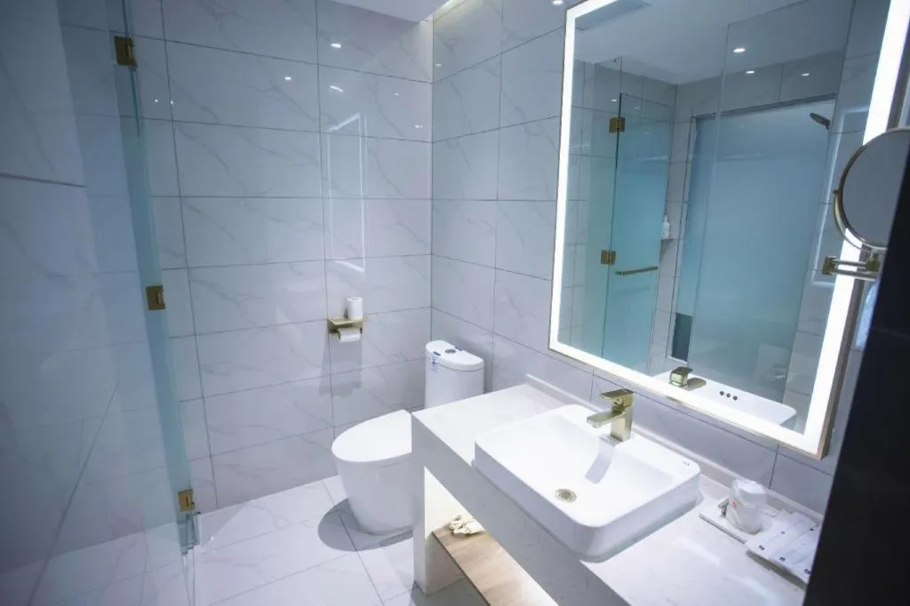 7 Days Inn Yingshang Lanxing Building Materials Market