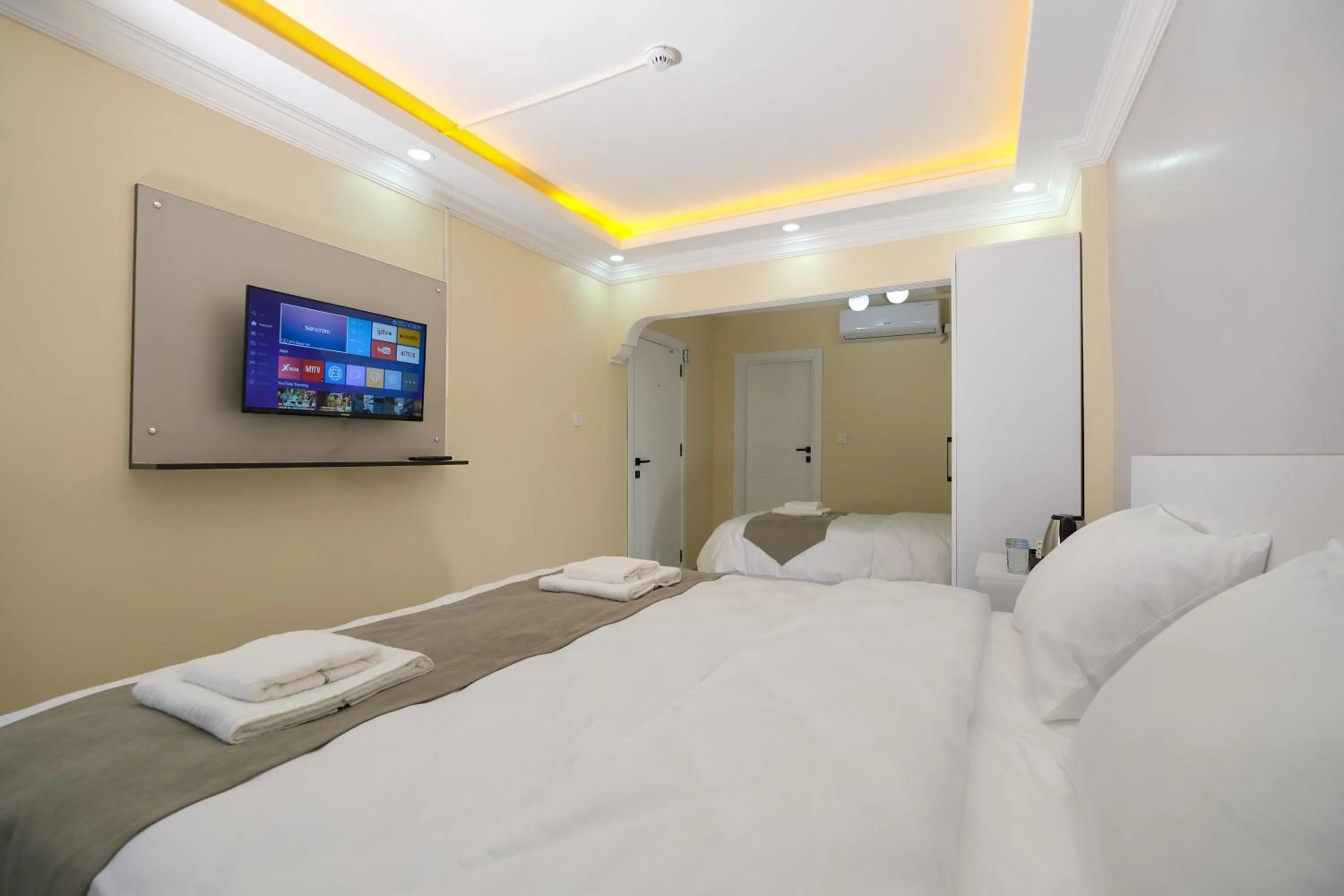 Bed in Lucky Hotel İstanbul