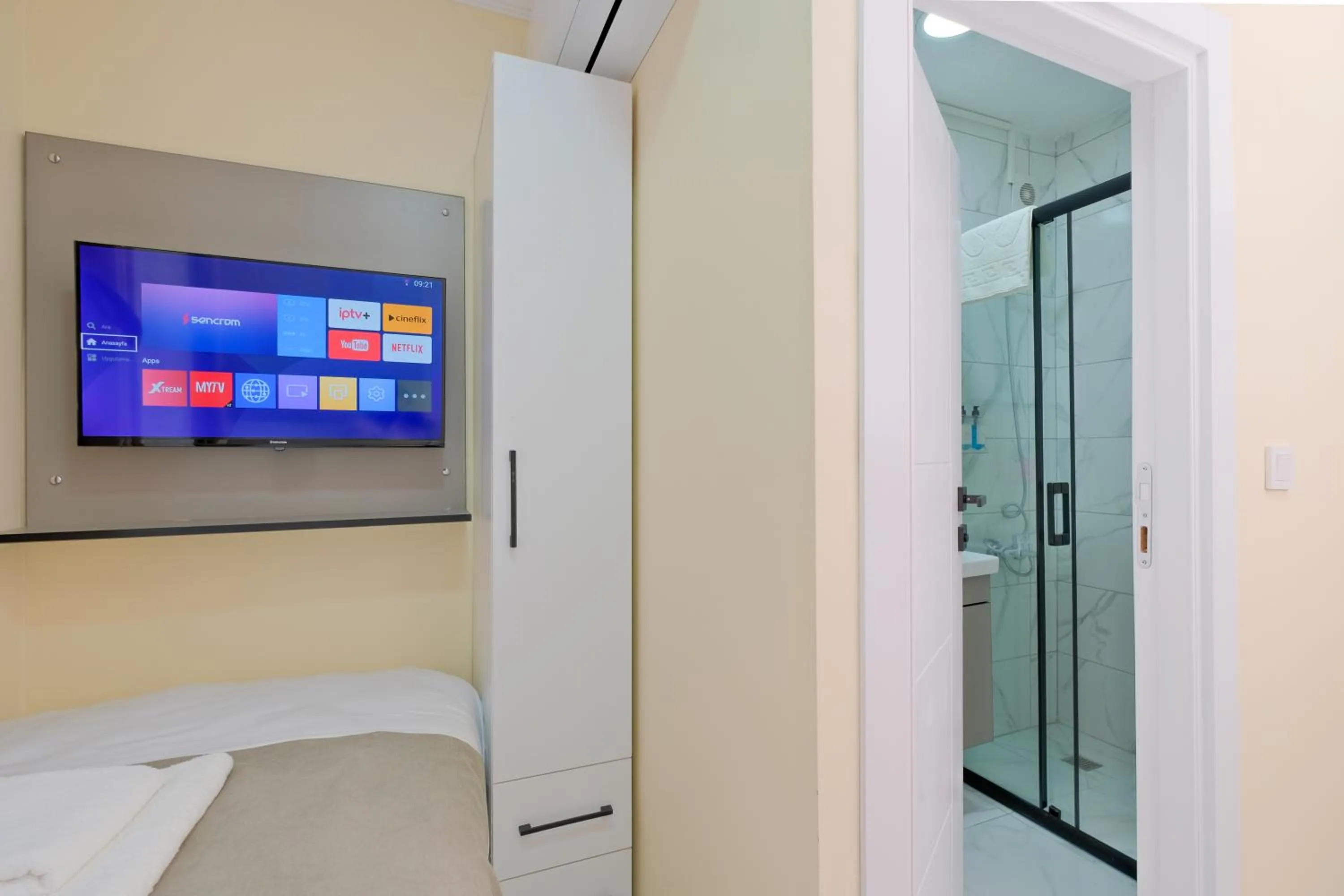 Shower in Lucky Hotel İstanbul