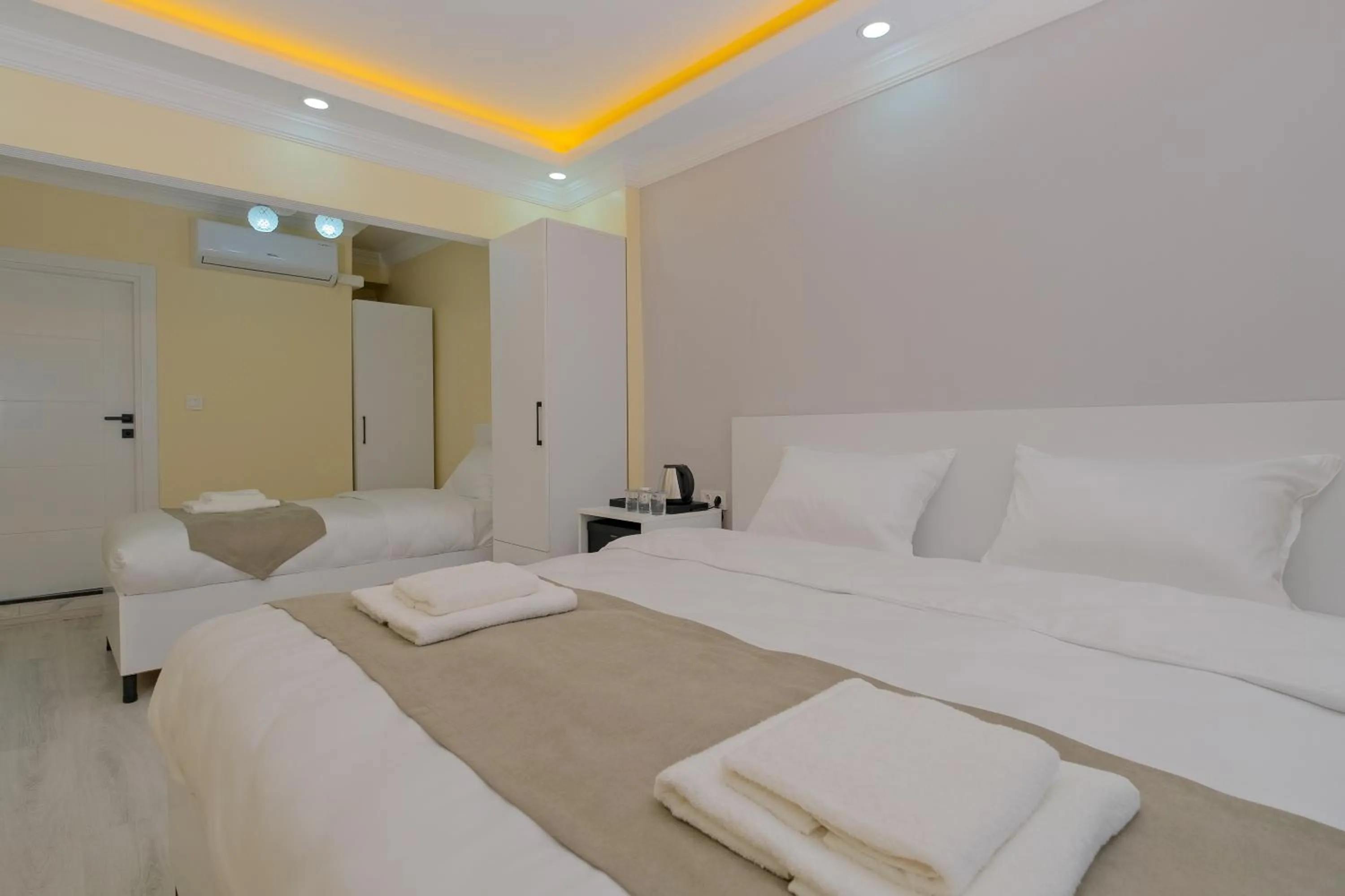 Bed in Lucky Hotel İstanbul