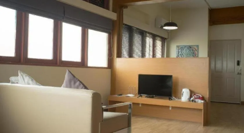 Alameda Suites Hotel