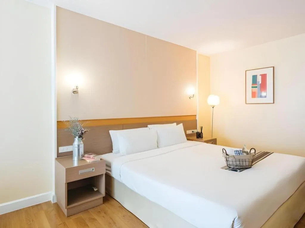 Bed in Clef Hotel Bangkok