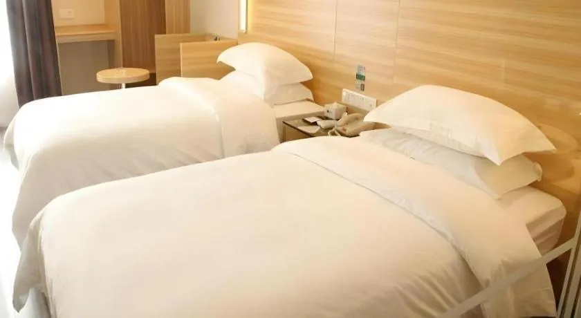 Bed in City Comfort Inn Zhongshan Lihe Square Walmart Branch