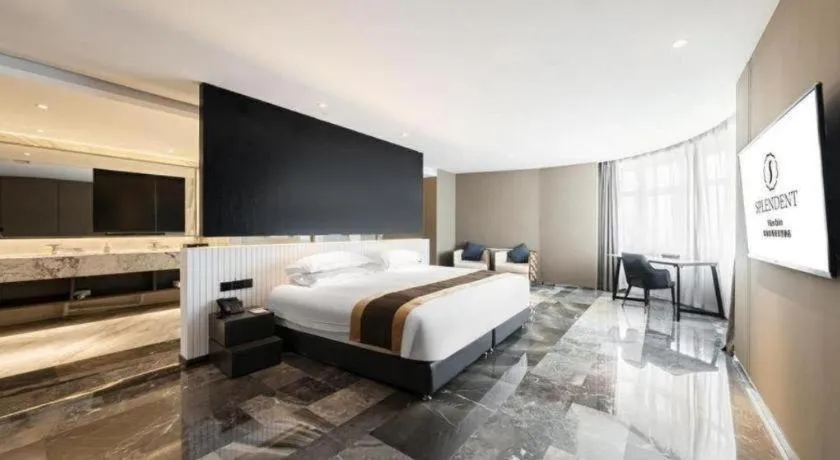 Bed in Harbin Splendent Hotel