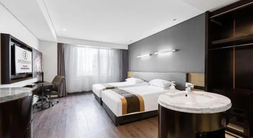 Bed in Harbin Splendent Hotel