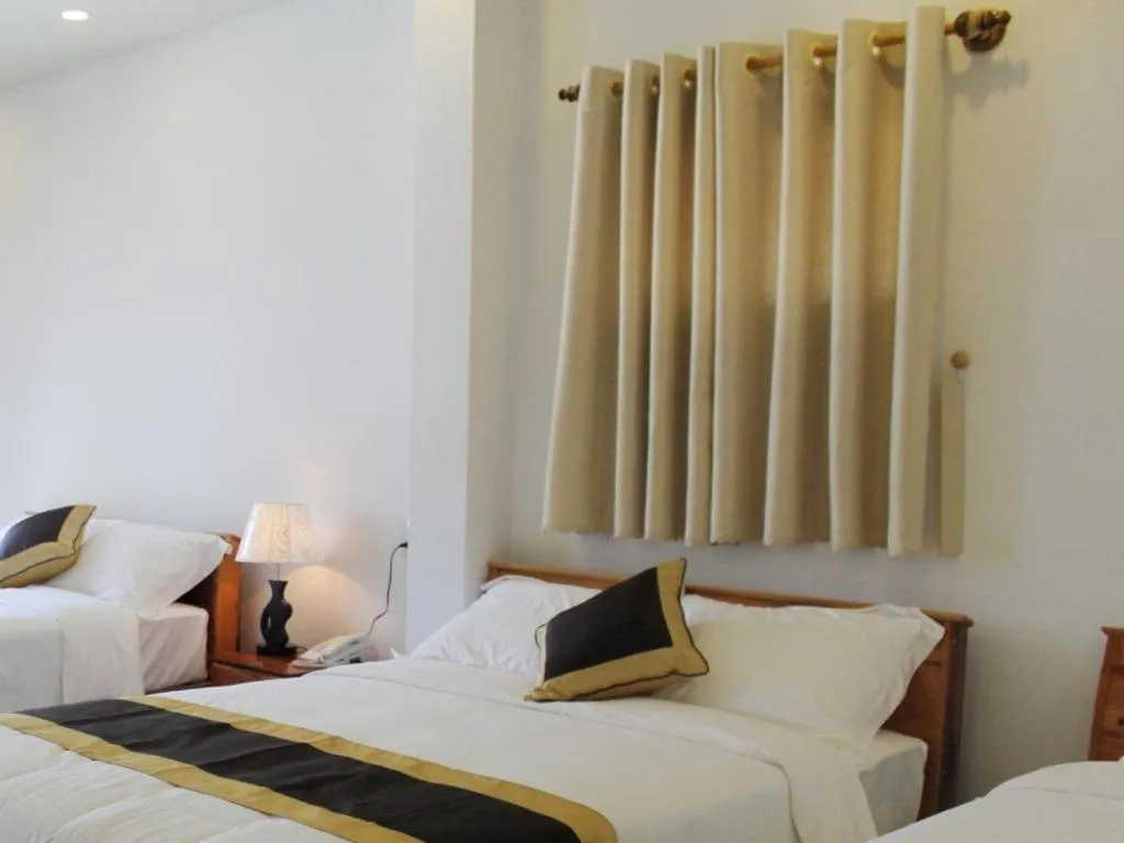 Bed in Hong Mai Hotel Nha Trang