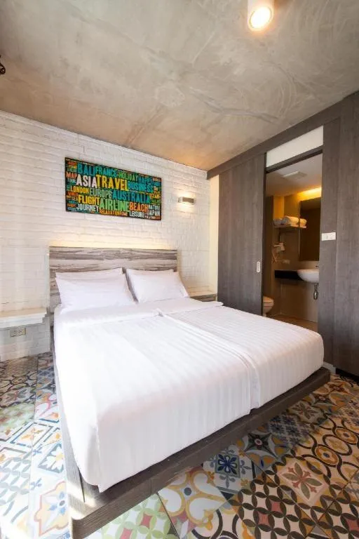 Bed in BB House Mini Suite Hotel