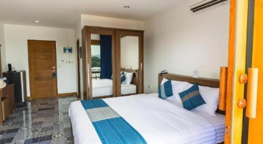 Bed in The Indigo House Phrae