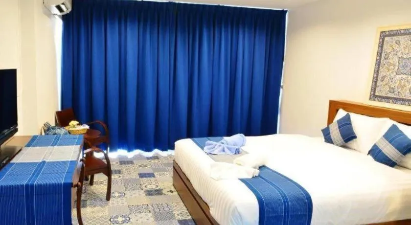 Bed in The Indigo House Phrae