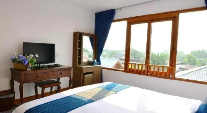 Bed in The Indigo House Phrae