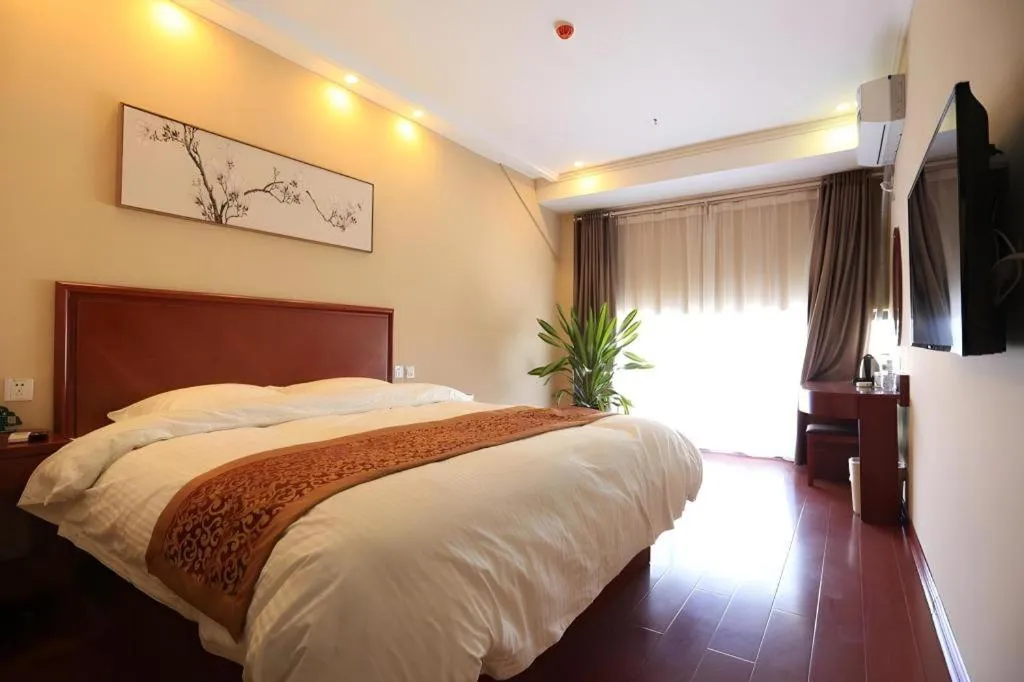 Bed in GreenTree Inn Shandong Yuncheng Ximen Street Songjiang Kung Fu School Business Hotel