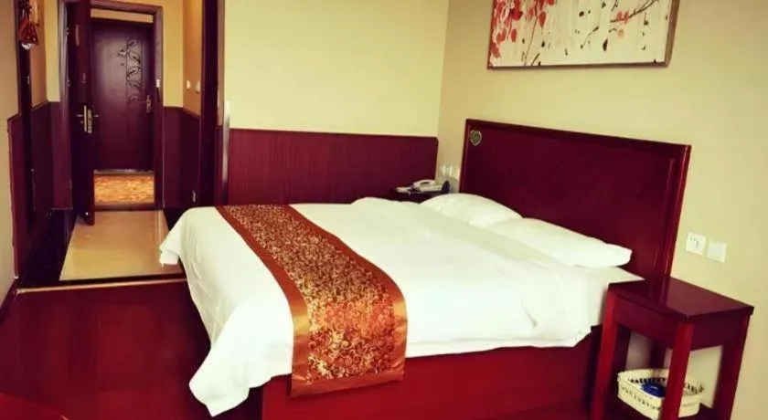 Bed in GreenTree Inn Shandong Yuncheng Ximen Street Songjiang Kung Fu School Business Hotel