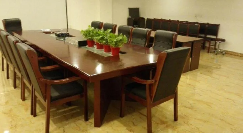 GreenTree Inn Shandong Yuncheng Ximen Street Songjiang Kung Fu School Business Hotel