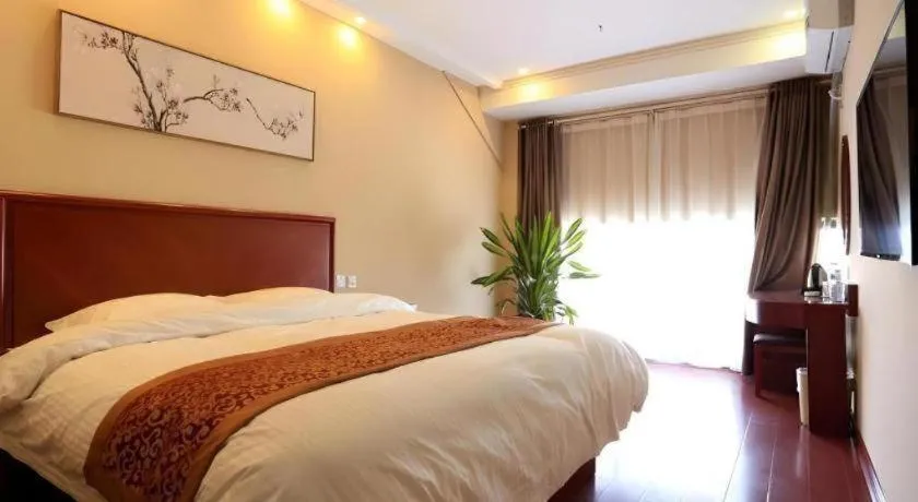 Bed in GreenTree Inn Shandong Yuncheng Ximen Street Songjiang Kung Fu School Business Hotel