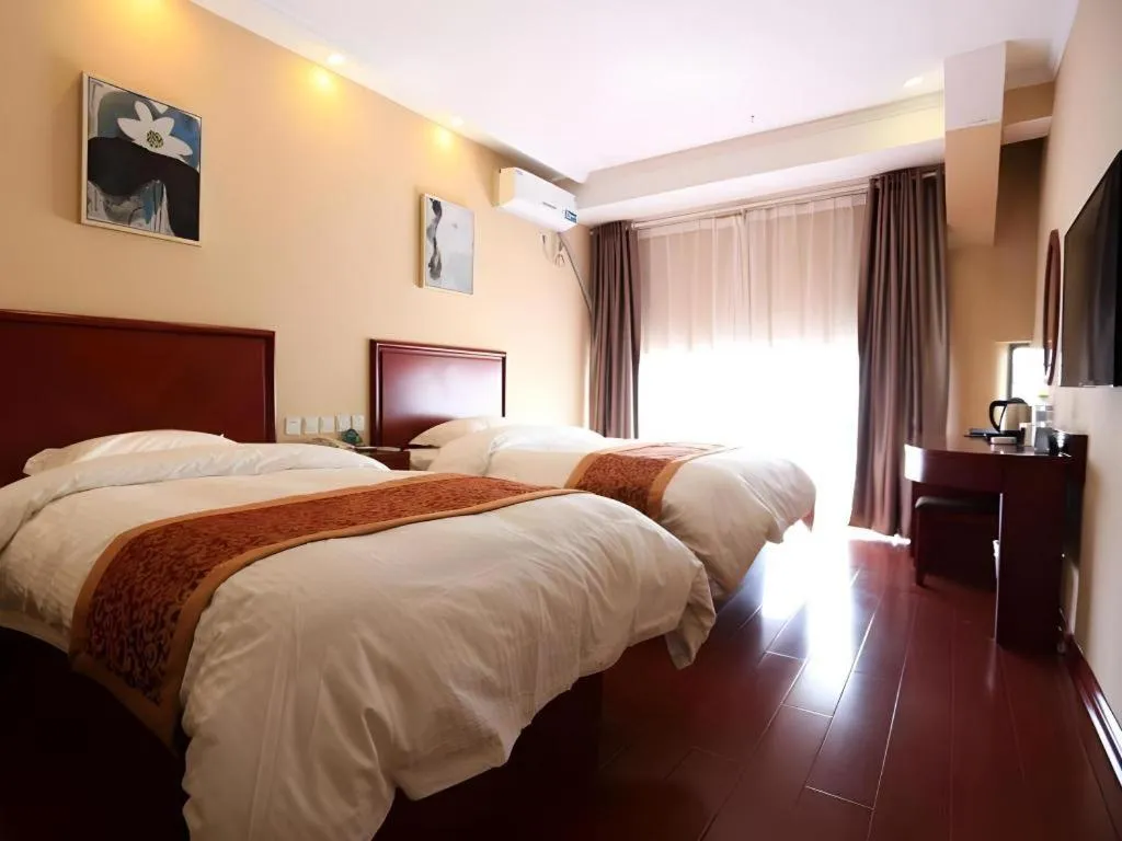 Bed in GreenTree Inn Shandong Yuncheng Ximen Street Songjiang Kung Fu School Business Hotel