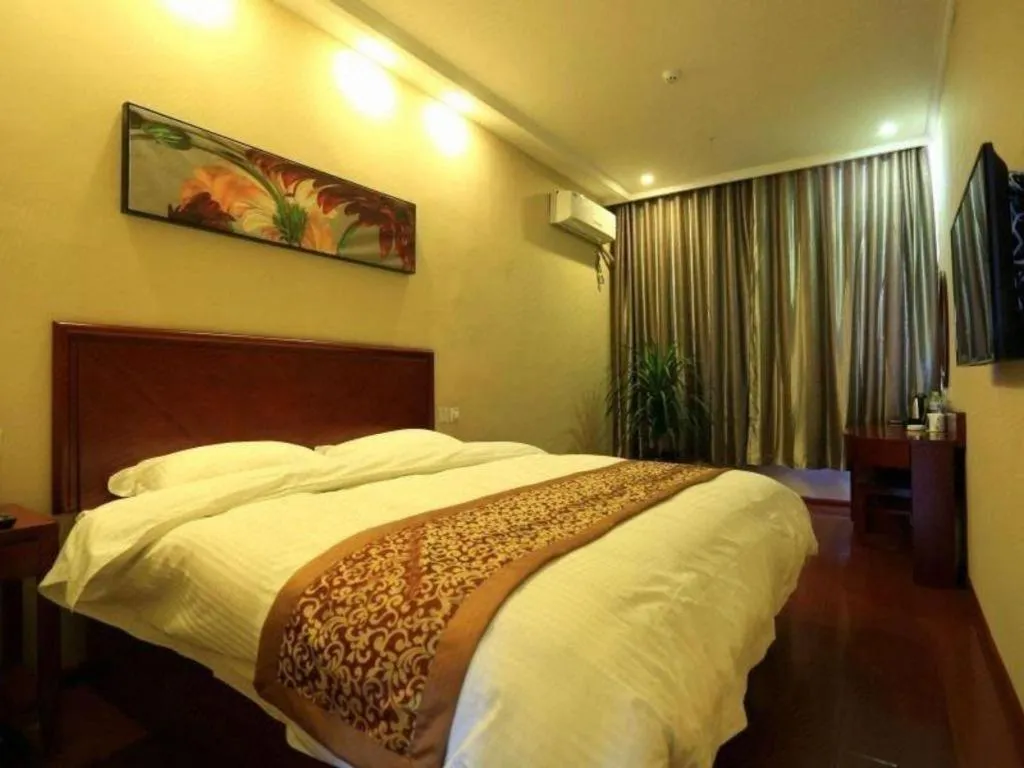 Bed in GreenTree Inn Shandong Yuncheng Ximen Street Songjiang Kung Fu School Business Hotel
