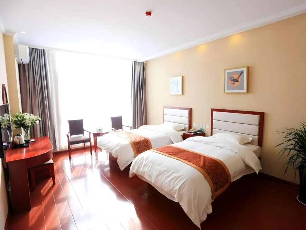 Bed in GreenTree Inn Shandong Yuncheng Ximen Street Songjiang Kung Fu School Business Hotel