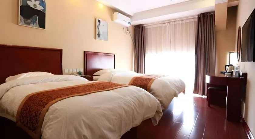 Bed in GreenTree Inn Shandong Yuncheng Ximen Street Songjiang Kung Fu School Business Hotel