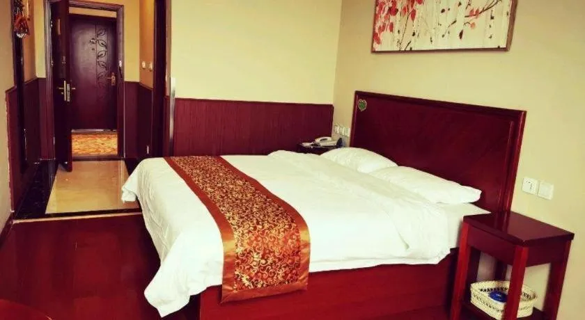 Bed in GreenTree Inn Shandong Yuncheng Ximen Street Songjiang Kung Fu School Business Hotel