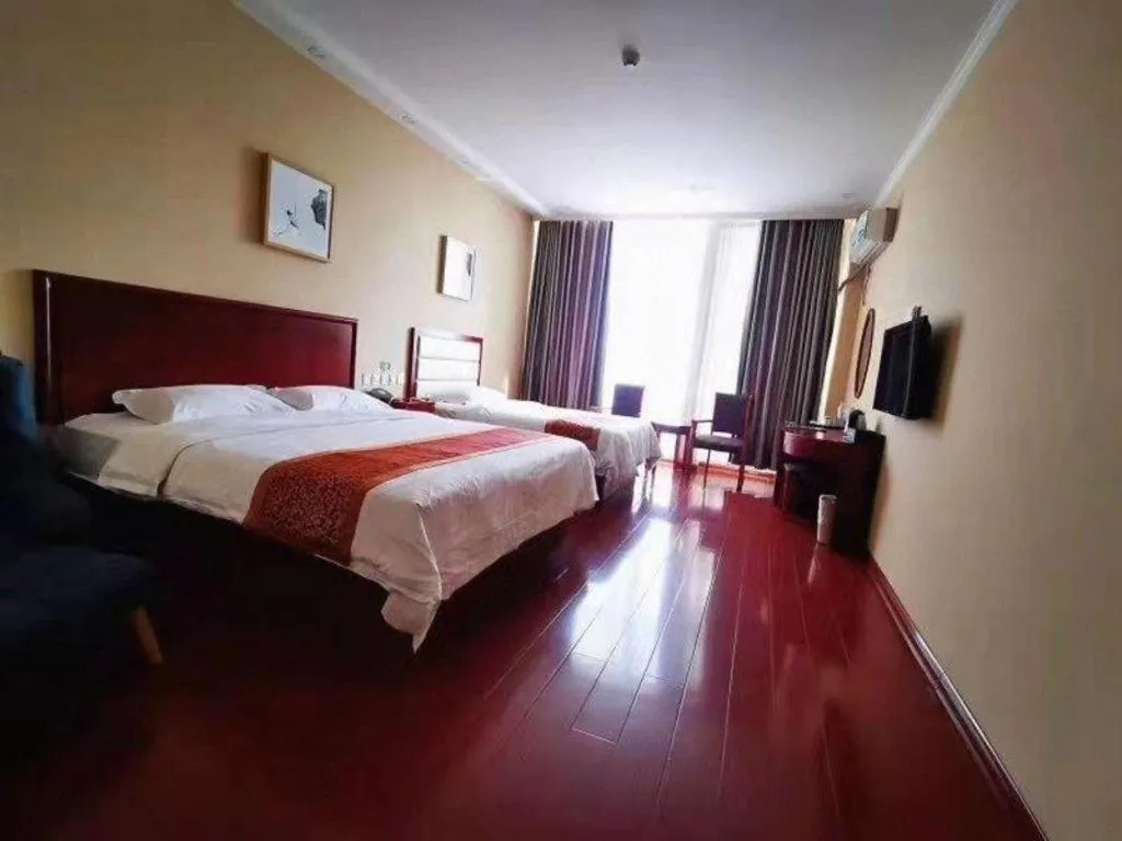 Bed in GreenTree Inn Shandong Yuncheng Ximen Street Songjiang Kung Fu School Business Hotel